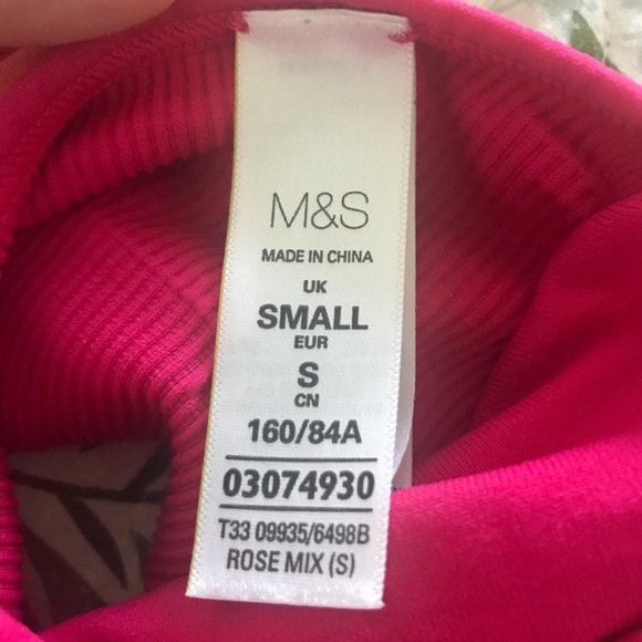 Gym top - Picture 3 of 3